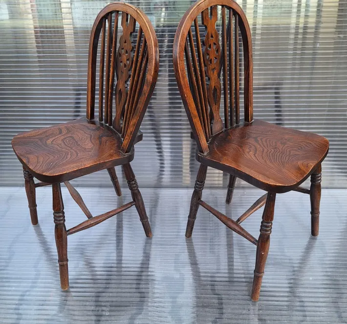 Pamono Set of English Windsor Chairs in Elm Wood, 1890s, Set of 2 Discount