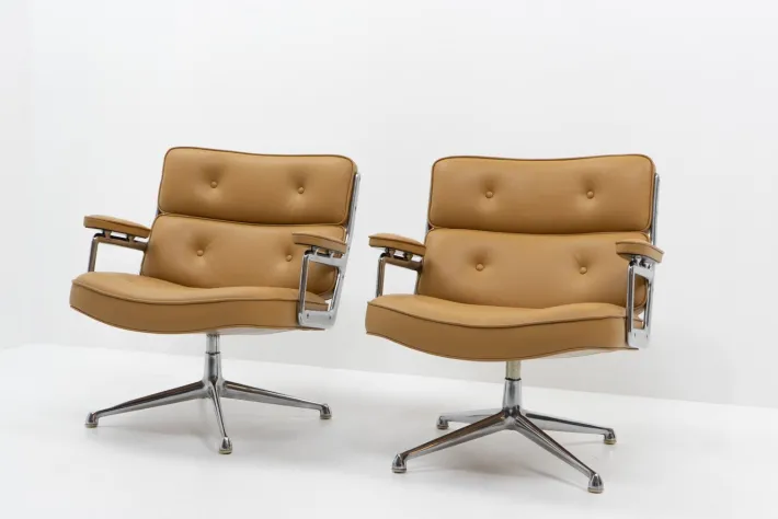 Pamono Set of ES105 Lobby Chairs by Charles & Ray Eames for Vitra, 1970s Sale