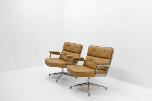 Pamono Set of ES105 Lobby Chairs by Charles & Ray Eames for Vitra, 1970s Sale