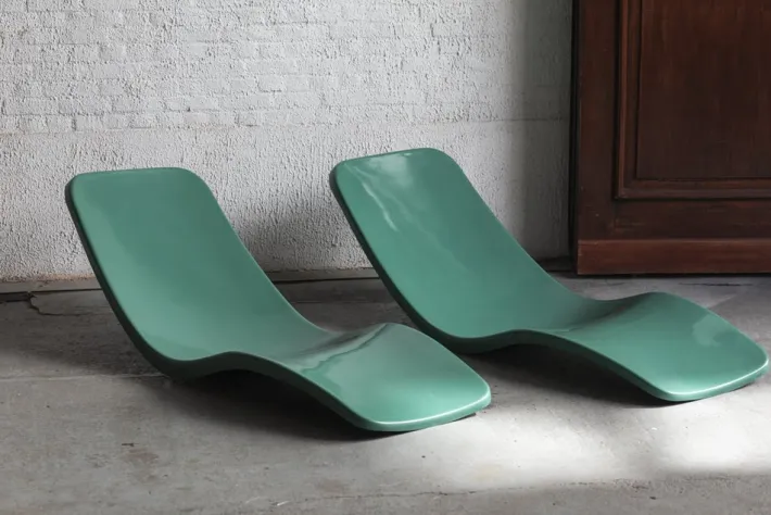 Pamono Set of Fiberglass Sunbeds by Charles Zublena Sale
