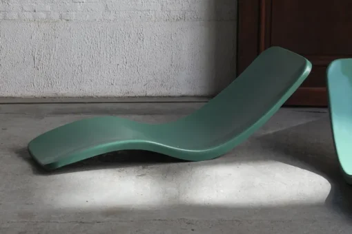Pamono Set of Fiberglass Sunbeds by Charles Zublena Sale