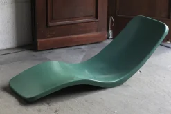 Pamono Set of Fiberglass Sunbeds by Charles Zublena Sale