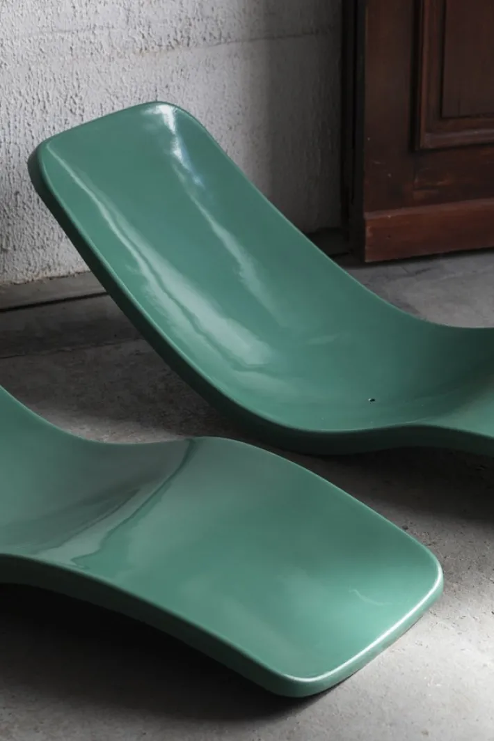 Pamono Set of Fiberglass Sunbeds by Charles Zublena Sale