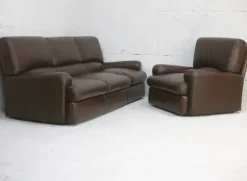 Pamono Set of French Three Seater Sofa and Armchair in Leather from Steiner, 1970 Sale