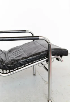 Pamono Set of Genni Chaise Lounge and Ottoman by Gabriele Mucchi for Zanotta, 1970s Online