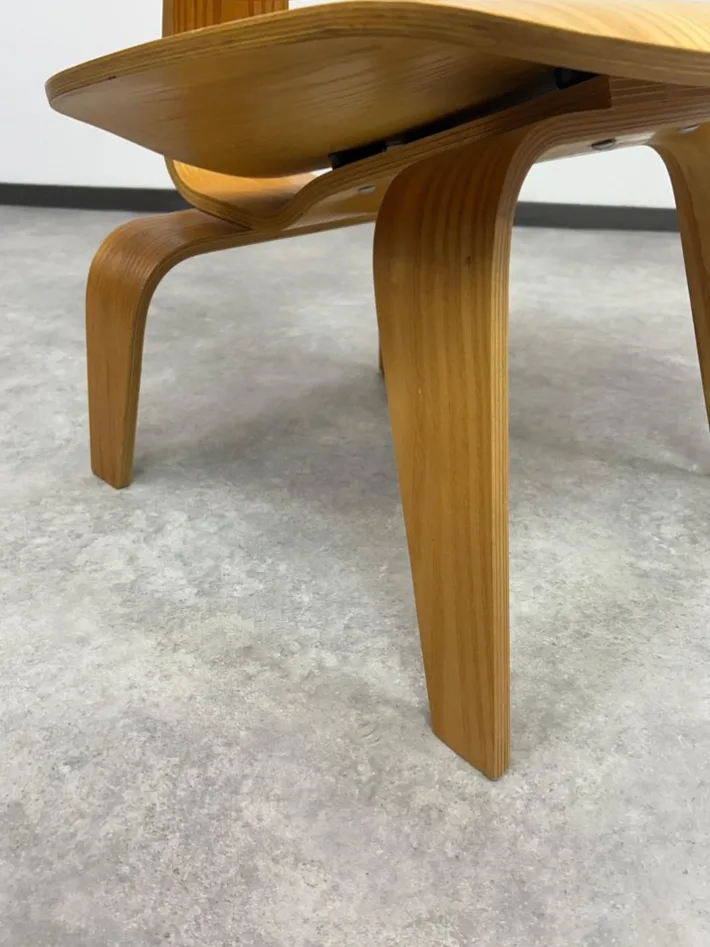 Pamono Set of LCW Lounge Chairs by Charles and Ray Eames, 1960s Sale