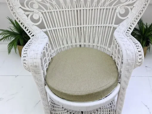Pamono Set of Mid-Century White Rattan & Wicker Peacock Chair and Ottoman, 1970s Best