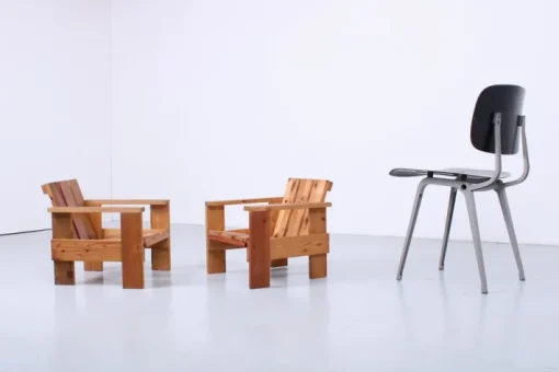 Pamono Set of Pine Crate Wood Children's Chairs in the style of Gerrit Rietveld, 1980s Outlet