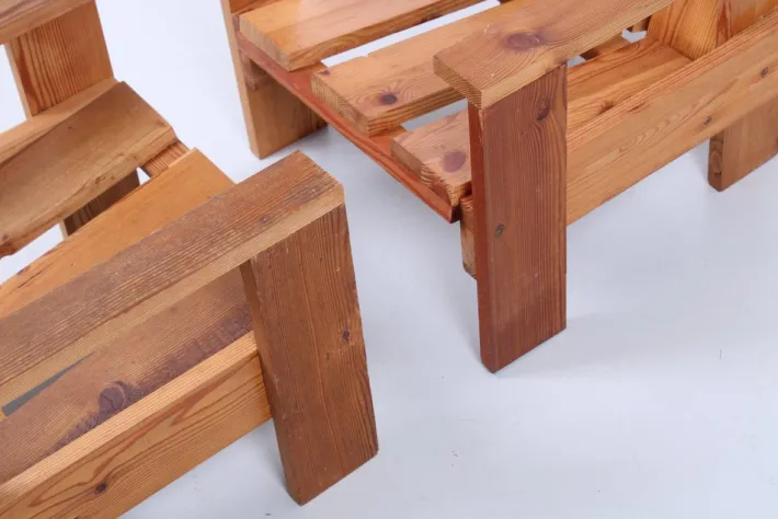 Pamono Set of Pine Crate Wood Children's Chairs in the style of Gerrit Rietveld, 1980s Outlet