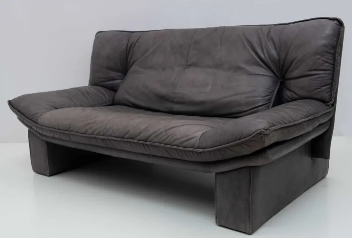 Pamono Set of Postmodern Sofa in Italian Leather by Nicoletti Salotti, 1980s Online