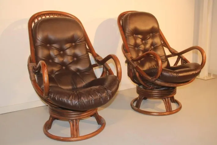 Pamono Set of Rattan & Leather Swivel Lounge Chairs, 1960s New