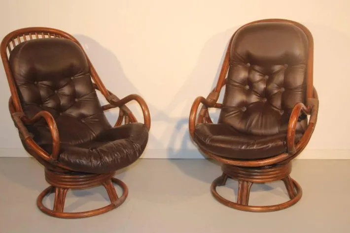 Pamono Set of Rattan & Leather Swivel Lounge Chairs, 1960s New