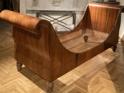 Pamono Set of 19th Century Italian Empire Flamed Walnut Sleigh Beds or Daybeds Outlet