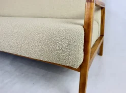 Pamono Set of Vintage Beige Boucle Sofa and Armchair, 1970s Outlet