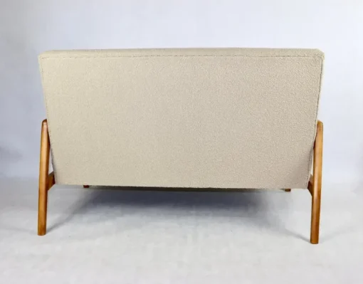 Pamono Set of Vintage Beige Boucle Sofa and Armchair, 1970s Outlet