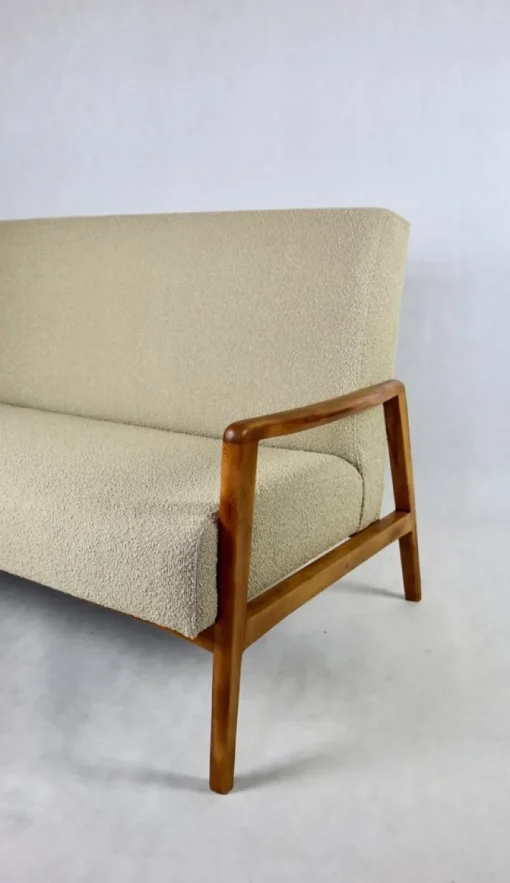 Pamono Set of Vintage Beige Boucle Sofa and Armchair, 1970s Outlet