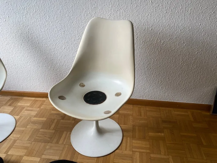 Pamono Set of Vintage Rotating Tulip Chairs by Eero Saarinen for Knoll International Sale