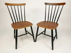 Pamono Set of Vintage Spindle Back Chairs, 1960s Outlet