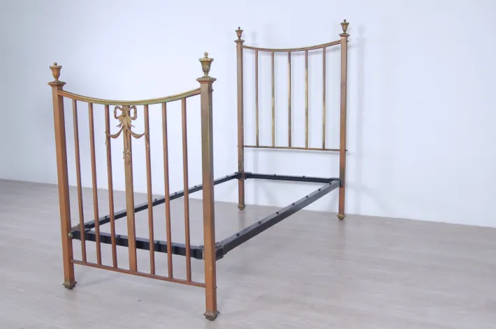 Pamono Single Bed in Brass, Late 1800s or Early 1900s Outlet