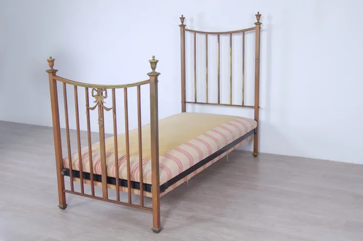 Pamono Single Bed in Brass, Late 1800s or Early 1900s Outlet