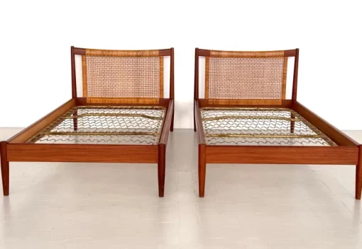 Pamono Single Beds by Børge Mogensen for Søborg Møbelfabrik, Denmark, 1950s, Set of 2 Online