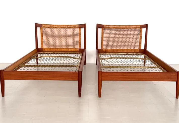 Pamono Single Beds by Børge Mogensen for Søborg Møbelfabrik, Denmark, 1950s, Set of 2 Online