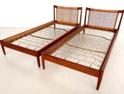 Pamono Single Beds by Børge Mogensen for Søborg Møbelfabrik, Denmark, 1950s, Set of 2 Online