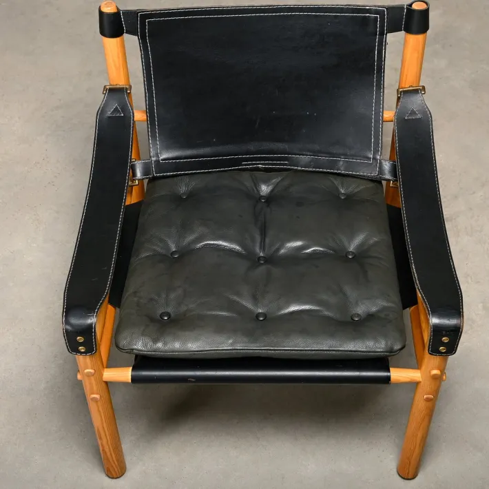 Pamono Sirocco Safari Lounge Chairs in Black Leather and Ash by Arne Norell for Arne Norell AB, Sweden, 1970s, Set of 2 Online