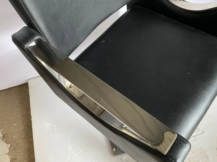 Pamono Skai Hairdresser Chair with Chromed Metal Armrests and Black Skai Leather, 2010s Hot