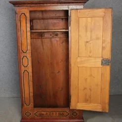 Pamono Small Antique Baroque Cabinet, 1800 Online