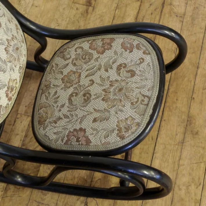 Pamono Small Bentwood Rocking Chair, 1920s Outlet