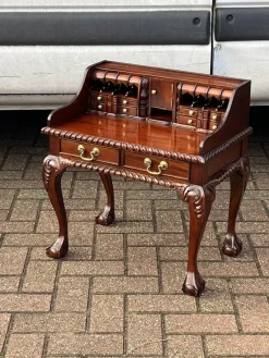 Pamono Small Desk with Secret Drawers Outlet