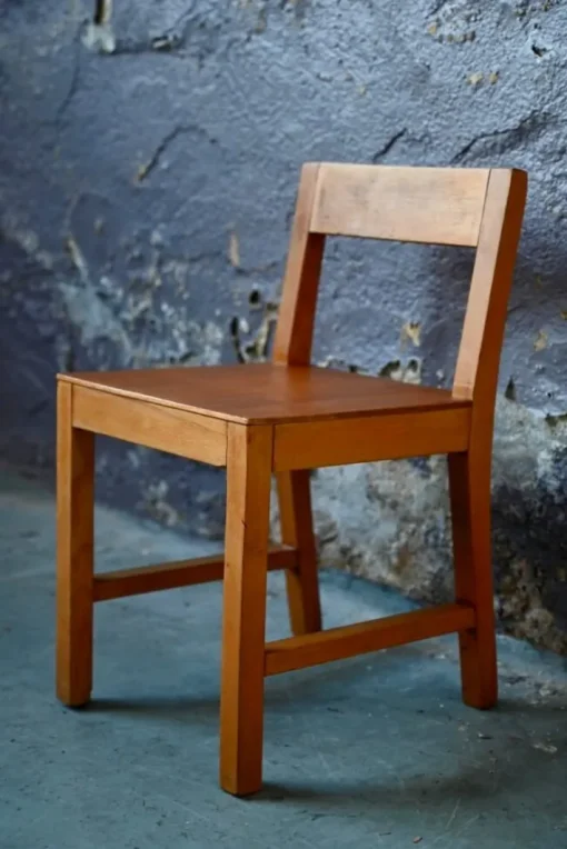 Pamono Small Midcentury Wooden Children's Chair, 1950 Hot