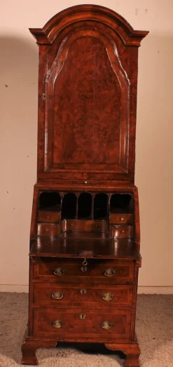 Pamono Small Secretaire in Burl Walnut with Dome, 18th Century Clearance