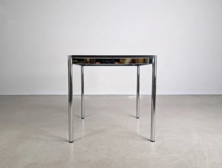 Pamono Small Square White Desk from USM Haller Online