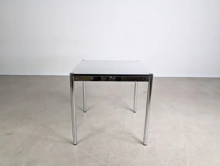 Pamono Small Square White Desk from USM Haller Online