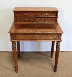 Pamono Small Tiered Child's Desk in Solid Oak, Late 19th Century Online