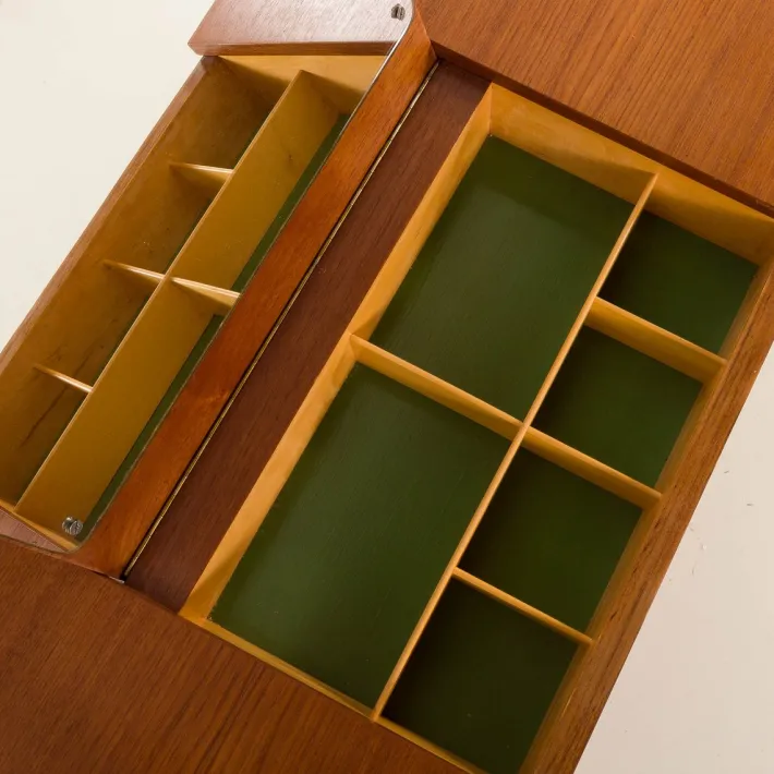 Pamono Small Vintage Desk with Hidden Vanity from Olholm Mobler, 1960s Hot