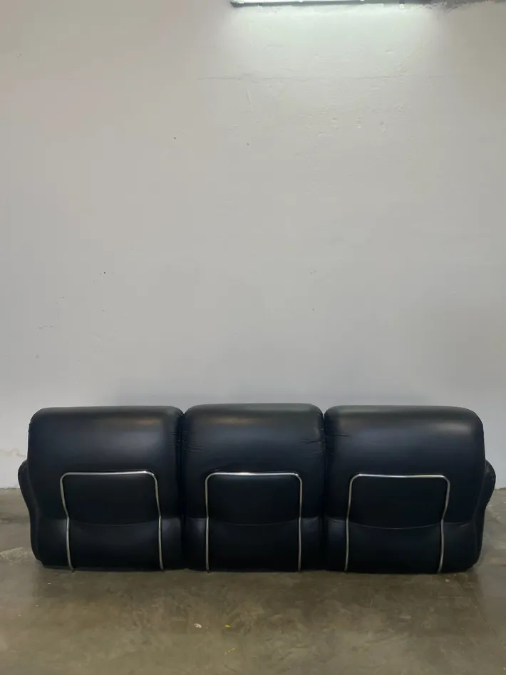 Pamono Sofa and Armchairs in Black Leather by Adriano Piazzesi, 1980s, Set of 3 Online