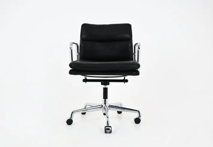 Pamono Soft Pad Chair in Black Leather by Charles & Ray Eames for Vitra, 1970s New