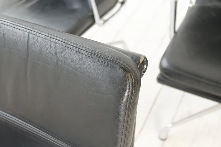 Pamono Soft Pad Ea 207 Chair by Charles & Ray Eames for Vitra Outlet