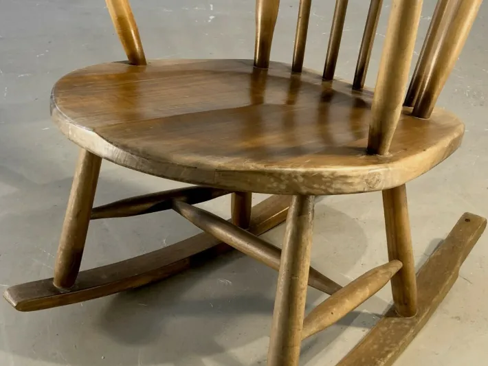 Pamono Solid Wood Rocking Chair, 1950s Sale