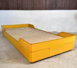 Pamono Space Age Daybed by Marc Berthier for Roche Bobois, 1960s Outlet
