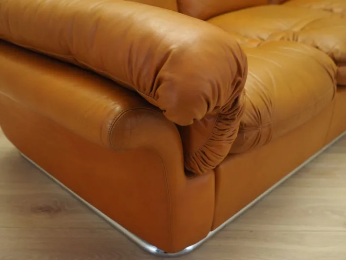 Pamono Space Age Orange Leather Sofa, Italy, 1960s Best