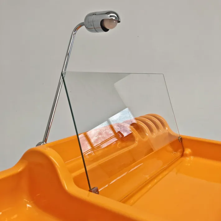 Pamono Space Age Orix Desk by V. Parigi and N. Prina for Molteni, 1971 Discount