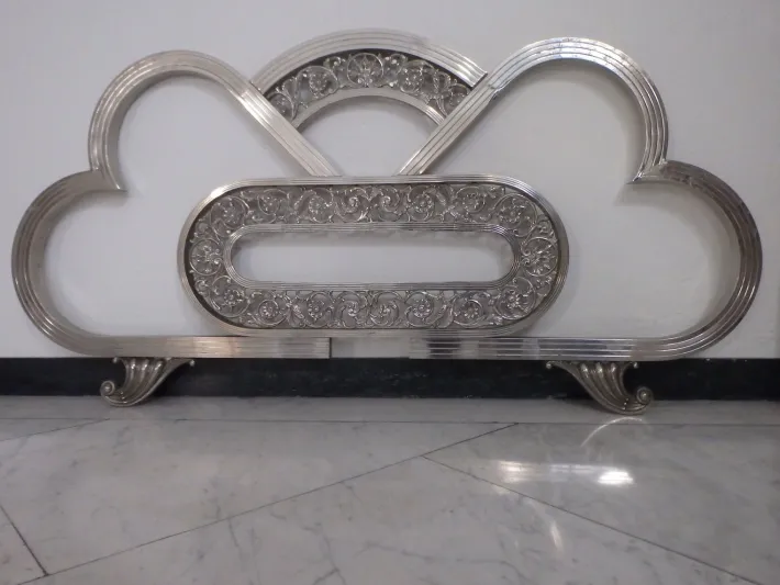 Pamono Spanish Art Deco Nickel Double Bed with Decorative Floral Elements, 1930, Set of 2 Hot