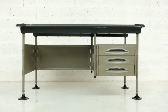 Pamono Spazio Desk by BBPR for Olivetti Synthesis, 1970s Online