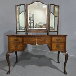 Pamono Super Serpentine Burr Walnut Dressing Table, 1920 Best