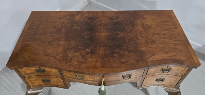 Pamono Super Serpentine Burr Walnut Dressing Table, 1920 Best