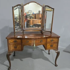 Pamono Super Serpentine Burr Walnut Dressing Table, 1920 Best